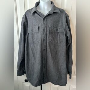 DESIGNED BY L.L.BEAN!!! Fabulous Condition 100% Cotton Mens Gray Button Shirt.